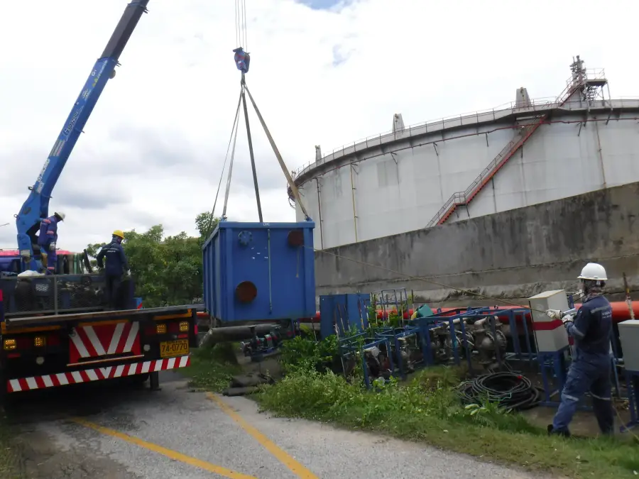 Tank cleaning operation at an industrial storage facility (3 / 5)
