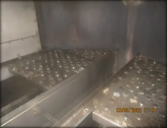 Decontamination and degassing work on process equipment at a petrochemical site (12 / 12)